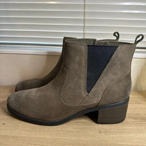 Clarks Nevella Ankle Boot Dark Taupe Suede sz 12